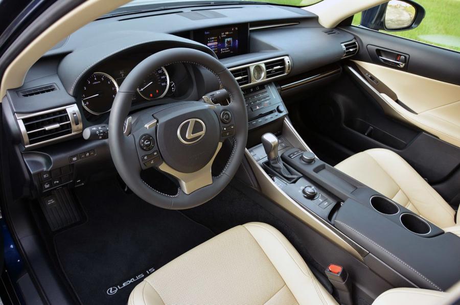  Lexus IS350 2014 года  (фото 13 из 42)